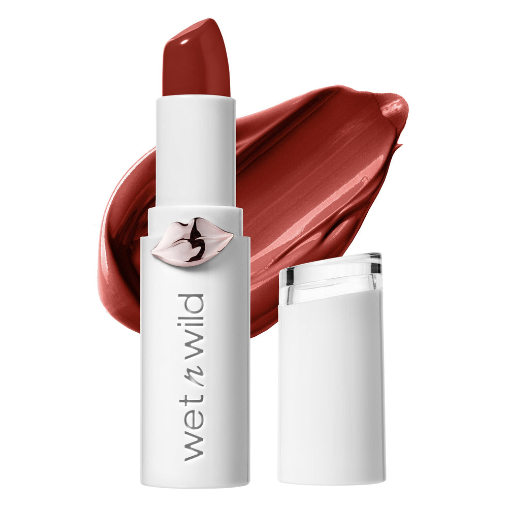 Wet n Wild Mega Last High-Shine Lipstick Crimson Crime en tubo con color intenso y brillo