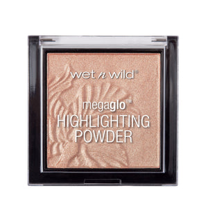 Polvo iluminador MegaGlo de wet n wild, rosa natural para resaltar pómulos.