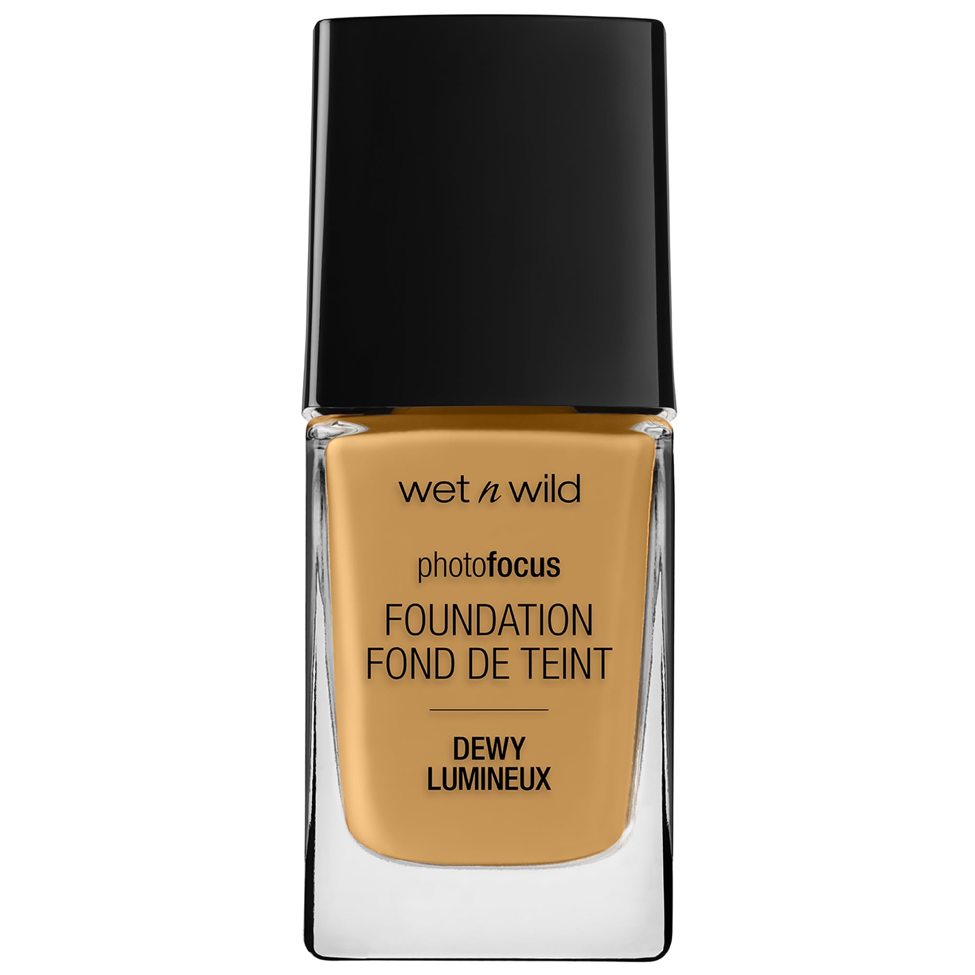 wet n wild: aplicación cercana de la textura cremosa en tono caramelo para extender fácilmente.