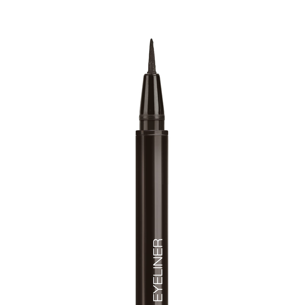 Delineador Proline de wet n wild tono marrón cálido para varios looks.