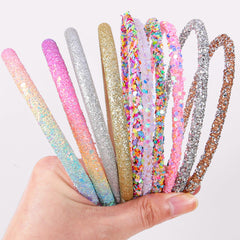 Diadema fina y brillante WJYX BOWS, diseño arcoíris para uso diario.