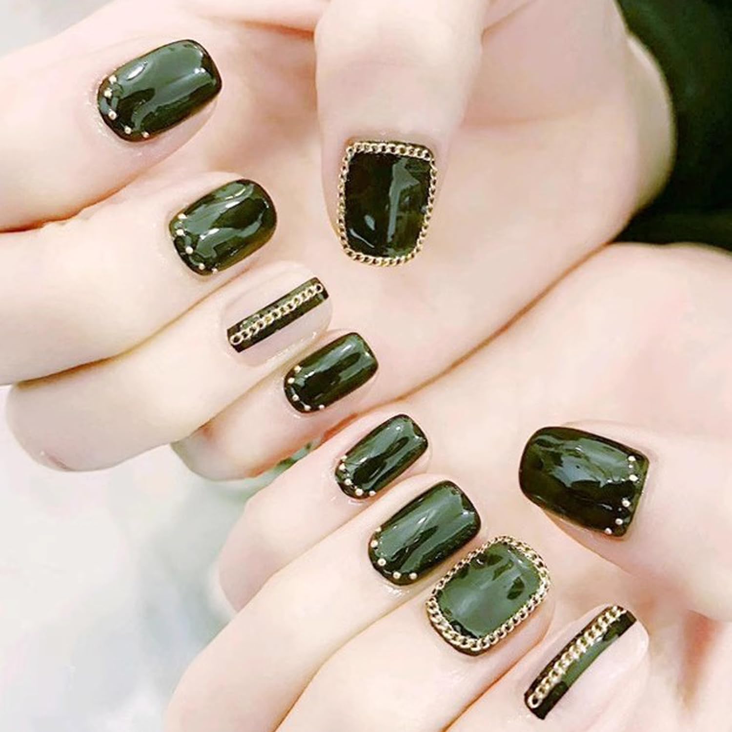Fiesta con brillo: cadena WOKOTO para uñas glamorosas