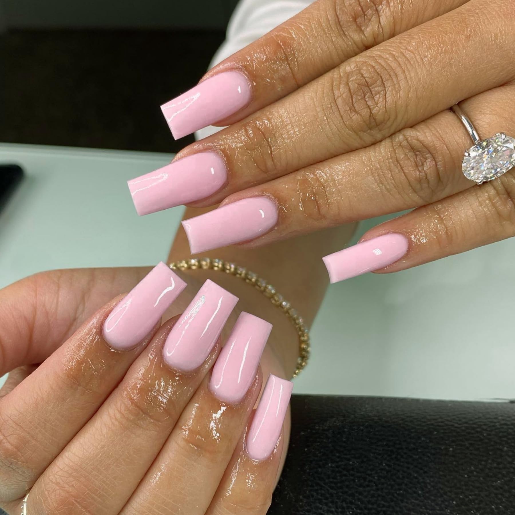 Xcreando uñas acrilicas rosadas media-largo, acabado natural y duradero para looks diarios.