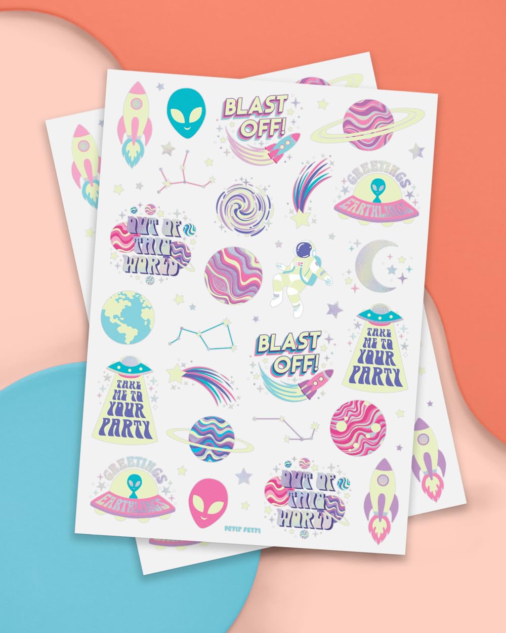 Tatuaje de planetas brillantes de xo, Fetti, añade color al cumpleaños