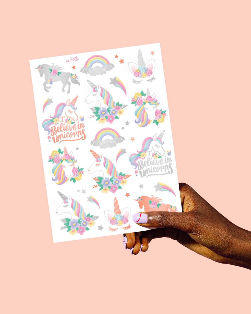 Tatuajes XO Fetti Unicornio: duración duradera para toda la jornada de celebración.