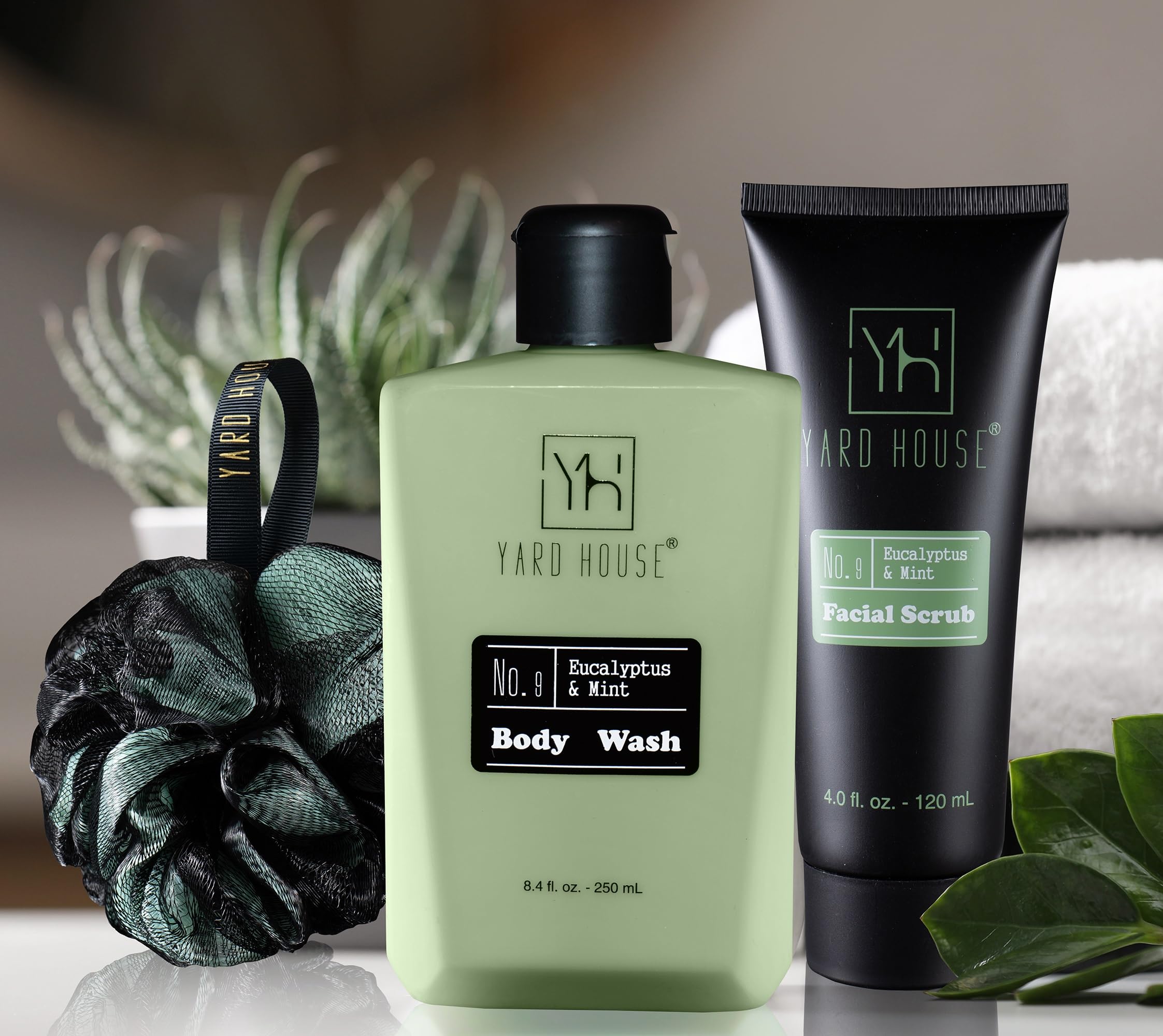 Loción corporal Yard House hidrata y revitaliza todo tipo de piel.