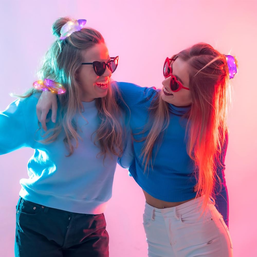 Coletero luminoso para fiestas y carnavales, fácil de combinar con looks brillantes.