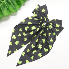 Accesorio de cabello de YWAOAIJD con broche metálico para mantener el peinado.