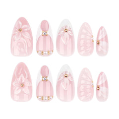 ZASKHLD uñas forma almendra media frances, estilo clásico y sofisticado.