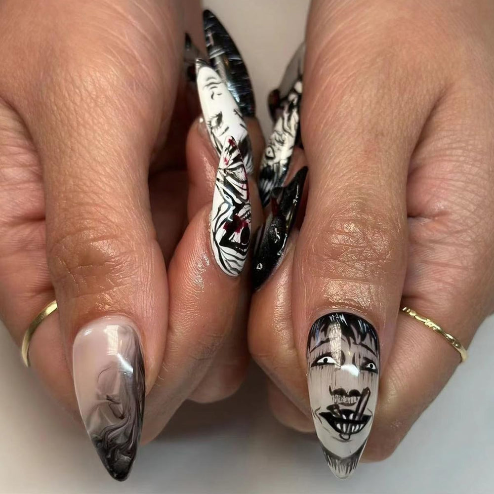 Diseno punk cartoon en uñas ZDIWOO, expresión creativa para salidas.