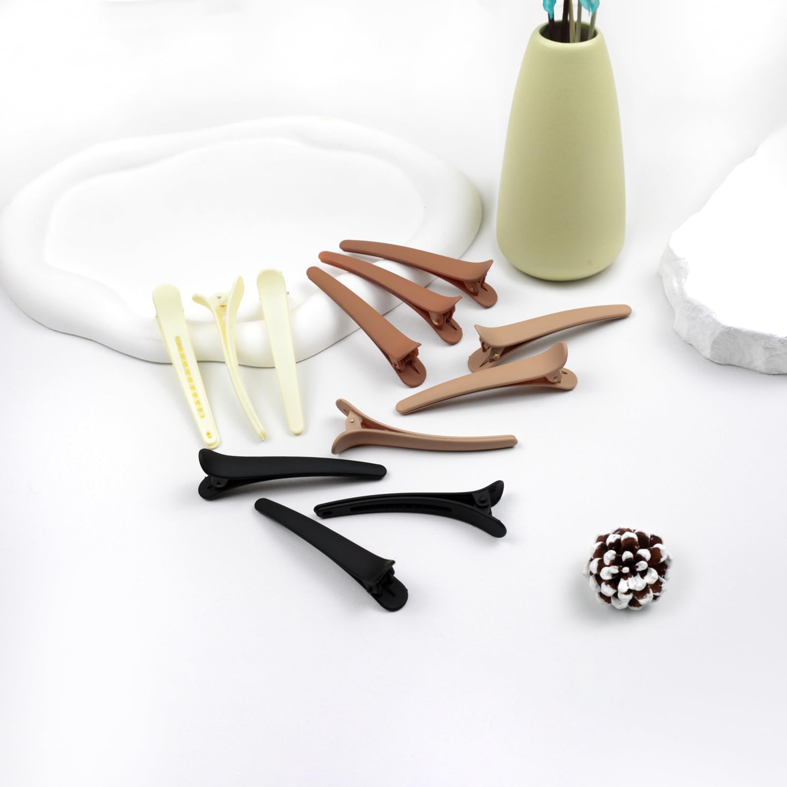 Pinzas Zoolinn duckbill disponibles en caqui, beige, negro y albaricoque para combinar atuendos